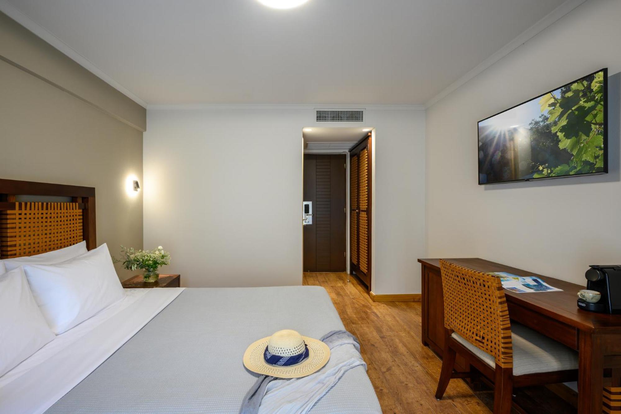 Elisso Boutique Hotel วาซีลีกี ภายนอก รูปภาพ